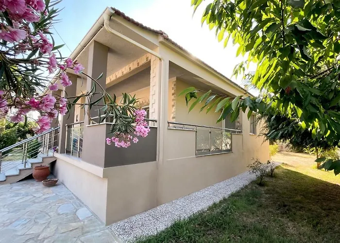 Eva\'S Summer House